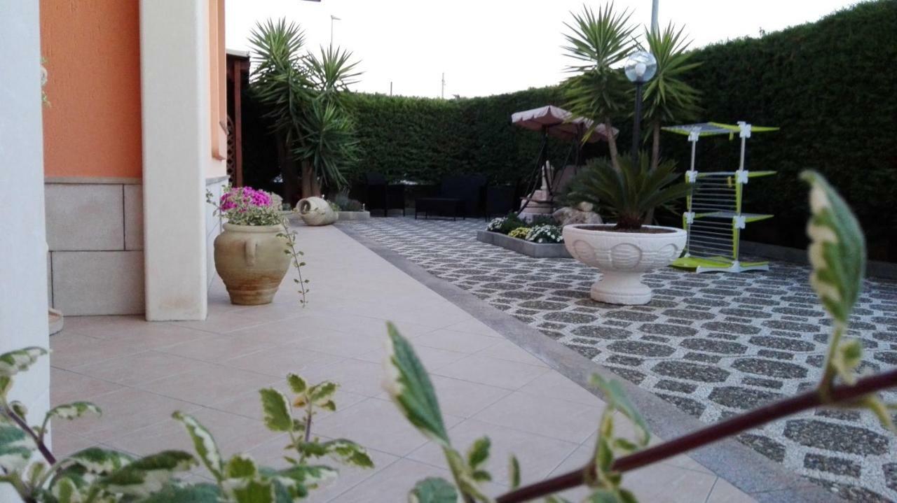 B&B L'Oasi Del Sole Uggiano La Chiesa Exterior foto